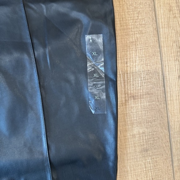 NWT Nine West Faux Leather Stretch Leggings Women's XL Black Pull On Pants Vegan - Picture 2 of 7